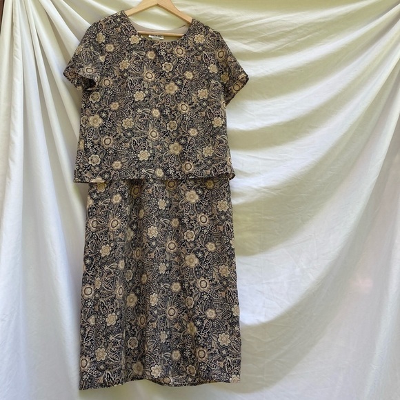 Blair Dresses & Skirts - Blair brown and black floral dress, size 12P